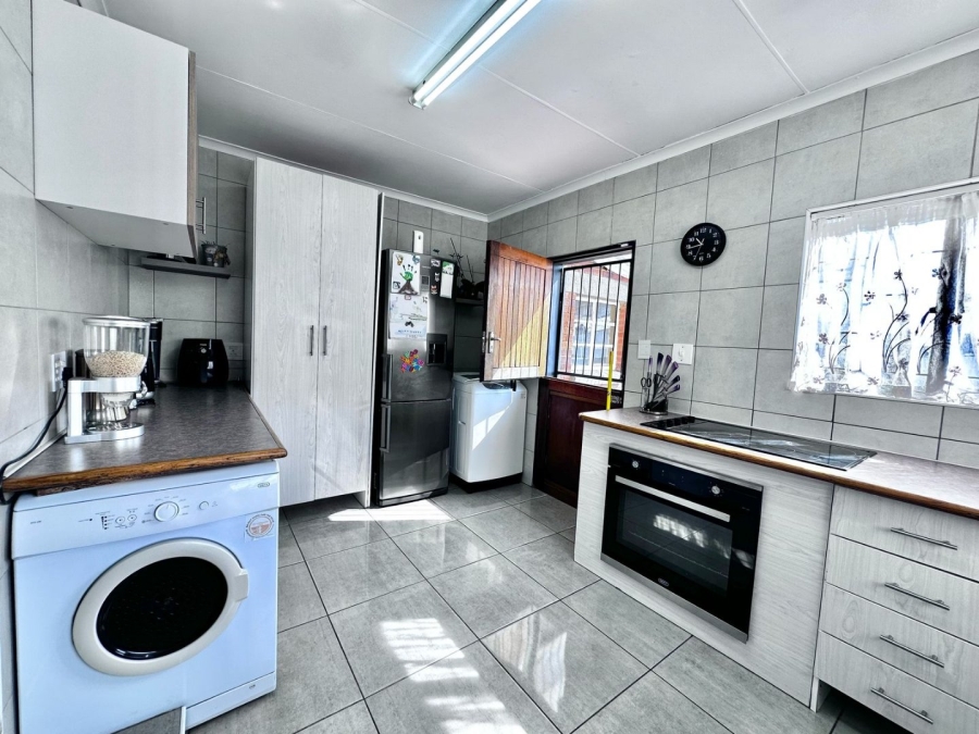 3 Bedroom Property for Sale in South Hills Gauteng
