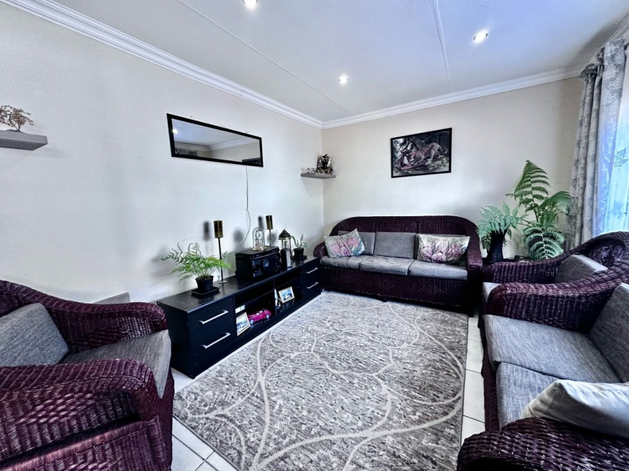 3 Bedroom Property for Sale in South Hills Gauteng