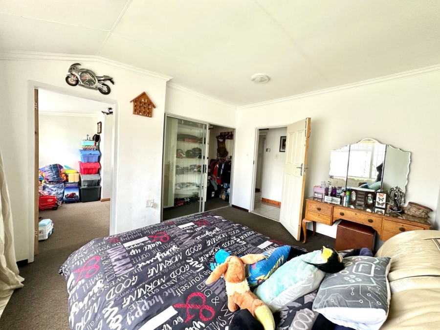 3 Bedroom Property for Sale in South Hills Gauteng