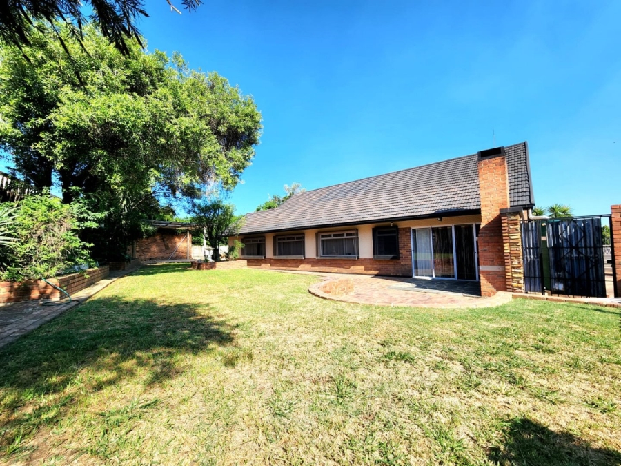 4 Bedroom Property for Sale in Lambton Gauteng