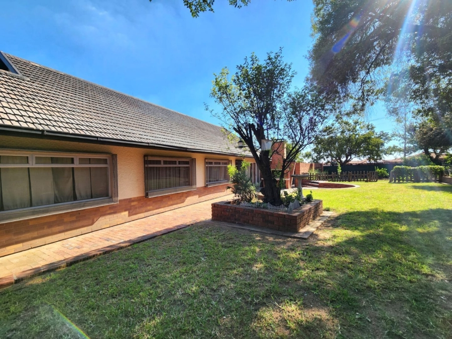 4 Bedroom Property for Sale in Lambton Gauteng
