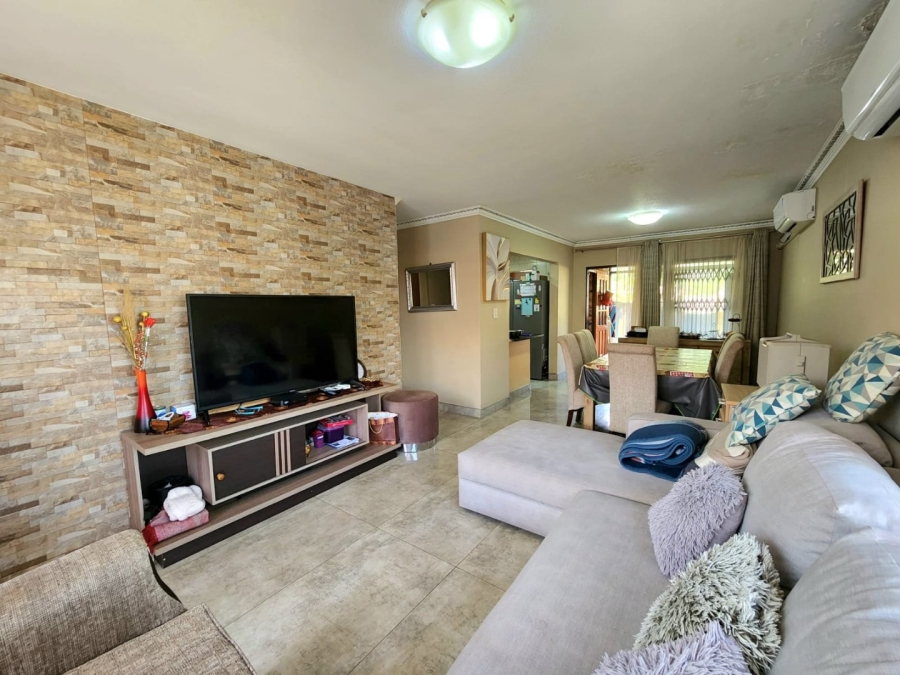 2 Bedroom Property for Sale in Ridgeway Gauteng