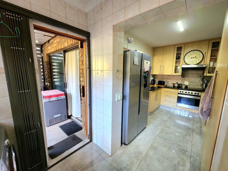 2 Bedroom Property for Sale in Ridgeway Gauteng