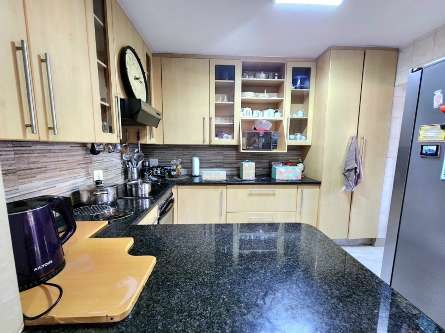 2 Bedroom Property for Sale in Ridgeway Gauteng