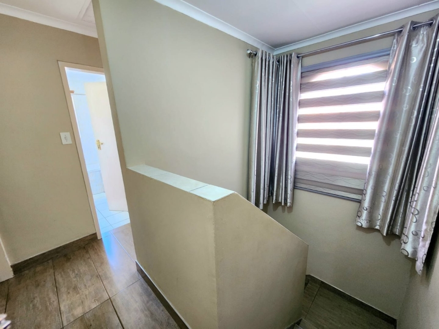 2 Bedroom Property for Sale in Ridgeway Gauteng