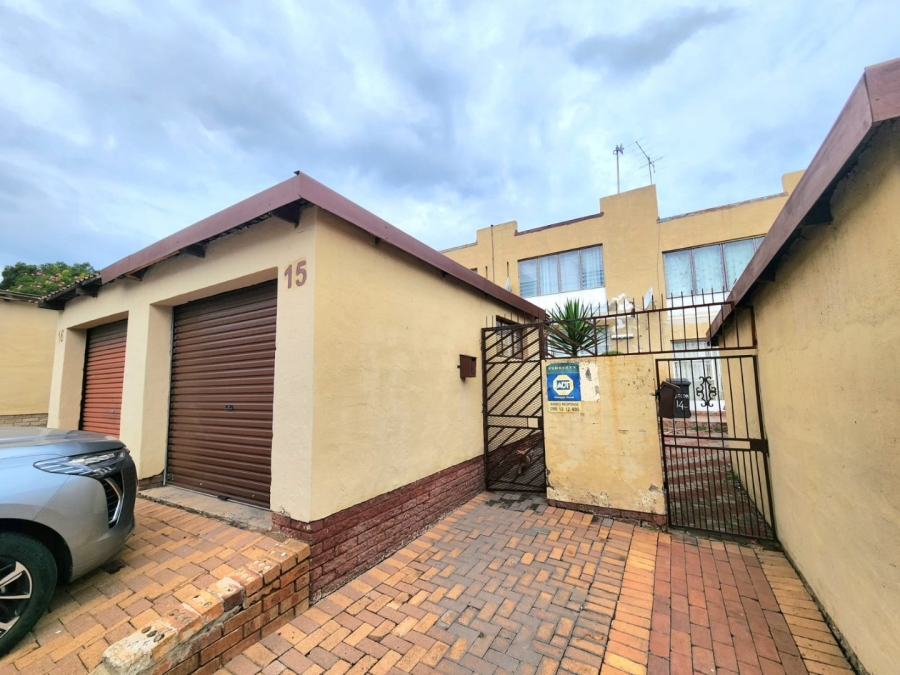 2 Bedroom Property for Sale in West Turffontein Gauteng
