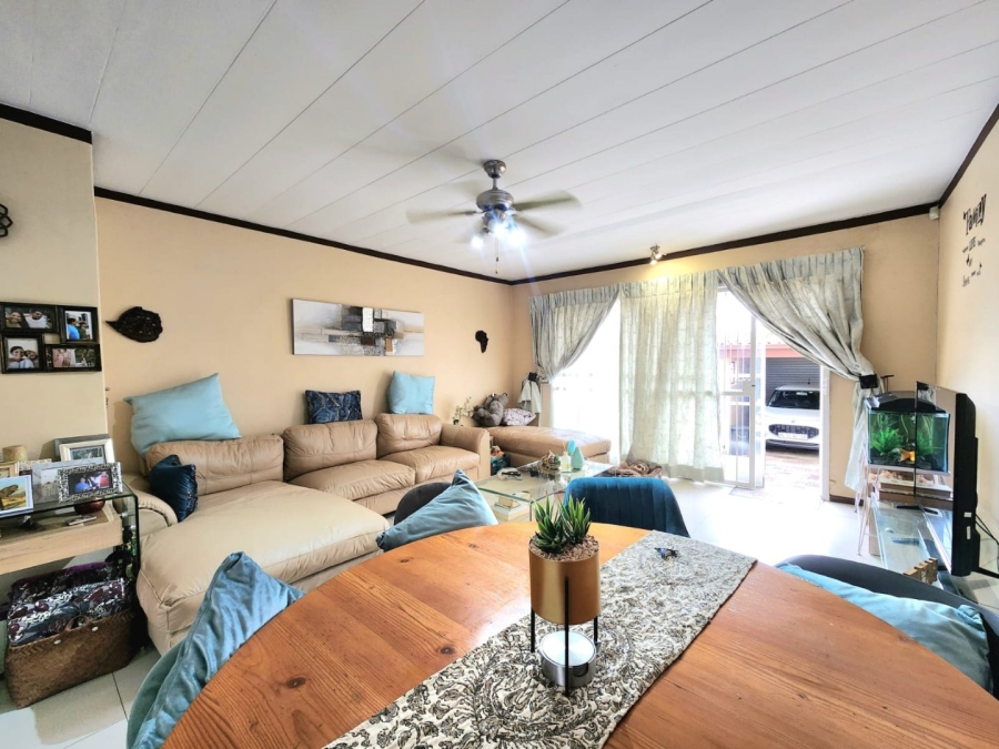 2 Bedroom Property for Sale in West Turffontein Gauteng