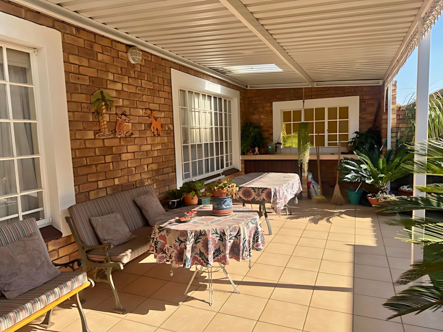 3 Bedroom Property for Sale in Wilro Park Gauteng
