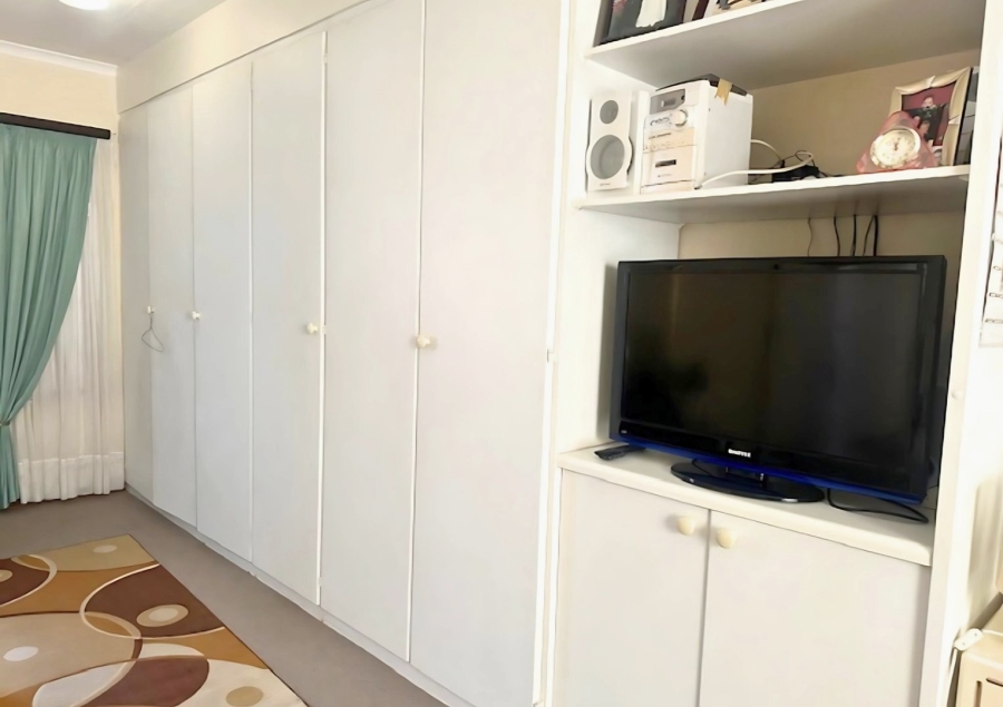 3 Bedroom Property for Sale in Wilro Park Gauteng