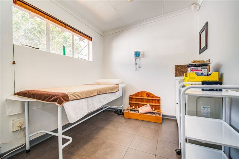  Bedroom Property for Sale in Nimrod Park Gauteng