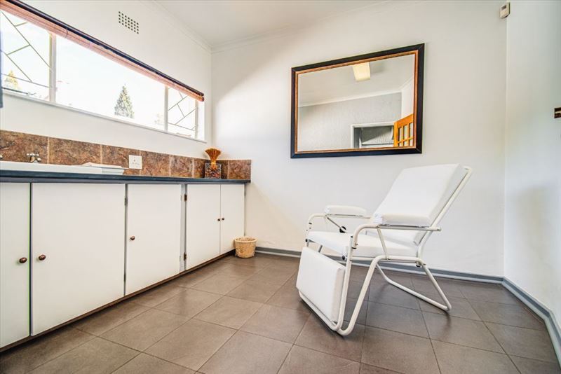  Bedroom Property for Sale in Nimrod Park Gauteng