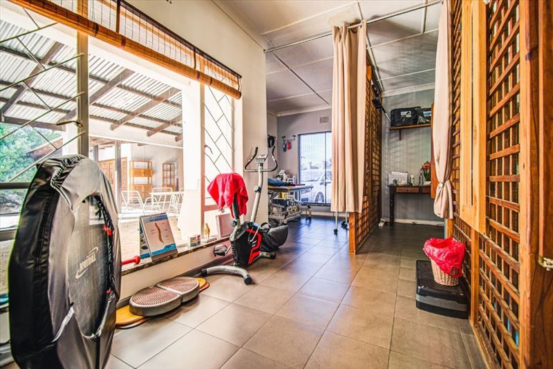  Bedroom Property for Sale in Nimrod Park Gauteng