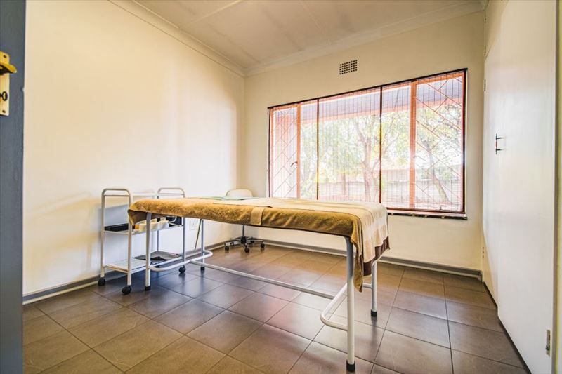  Bedroom Property for Sale in Nimrod Park Gauteng