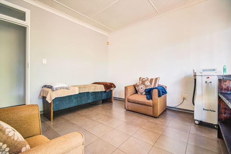  Bedroom Property for Sale in Nimrod Park Gauteng