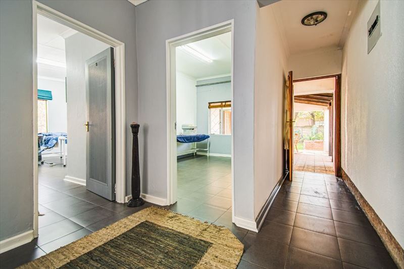  Bedroom Property for Sale in Nimrod Park Gauteng