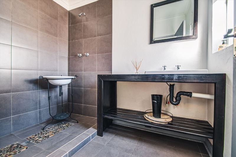  Bedroom Property for Sale in Nimrod Park Gauteng