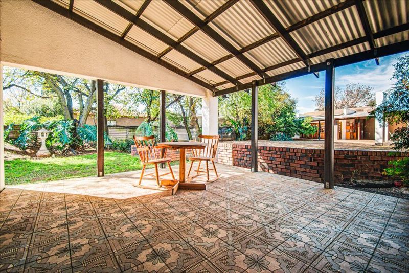  Bedroom Property for Sale in Nimrod Park Gauteng