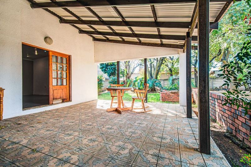  Bedroom Property for Sale in Nimrod Park Gauteng