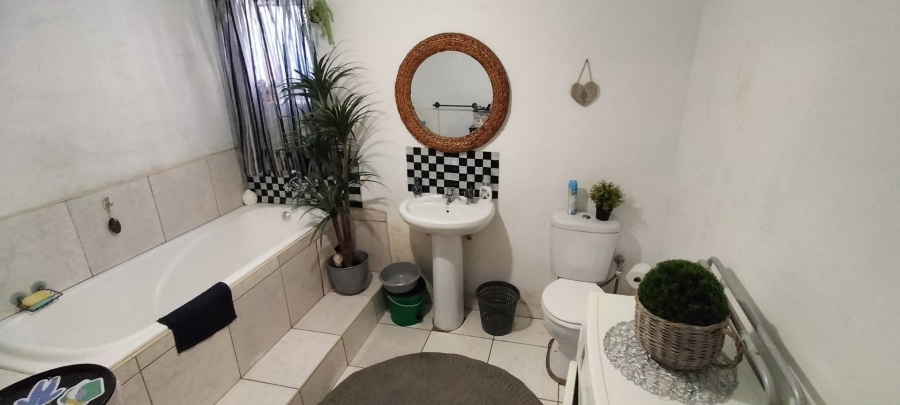 3 Bedroom Property for Sale in South Hills Gauteng