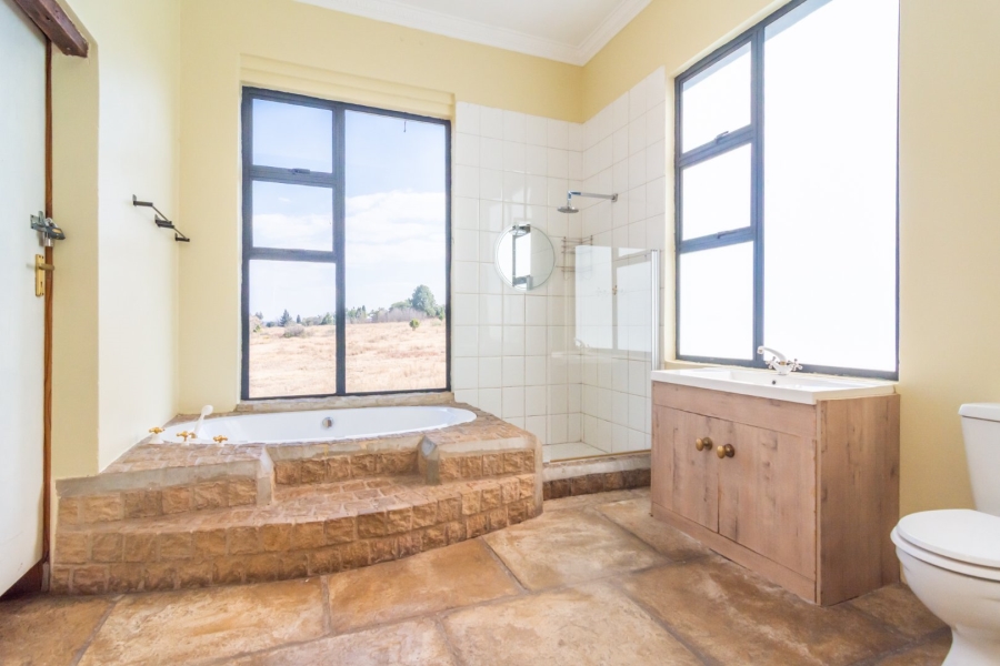 5 Bedroom Property for Sale in Kyalami Estates Gauteng