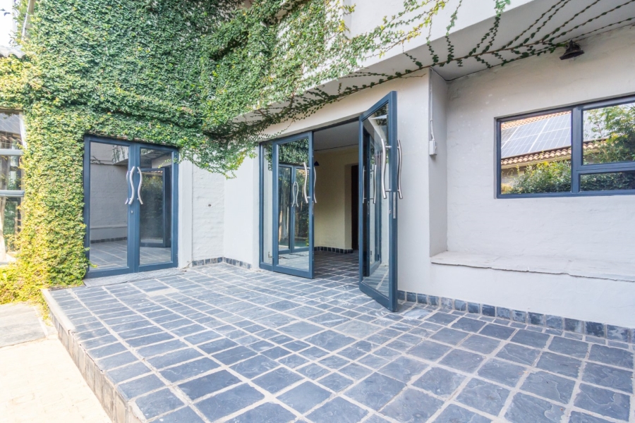 5 Bedroom Property for Sale in Kyalami Estates Gauteng