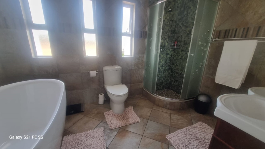 4 Bedroom Property for Sale in Riverspray Lifestyle Estate Gauteng