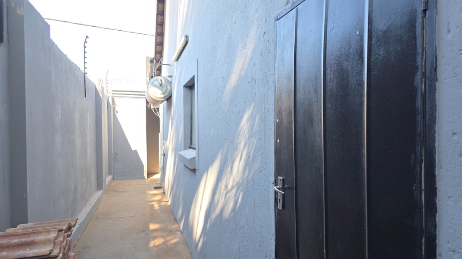 4 Bedroom Property for Sale in Erasmia Gauteng