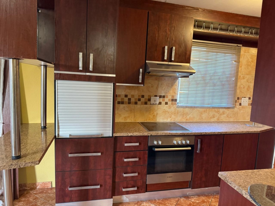 2 Bedroom Property for Sale in Rosslyn Gauteng
