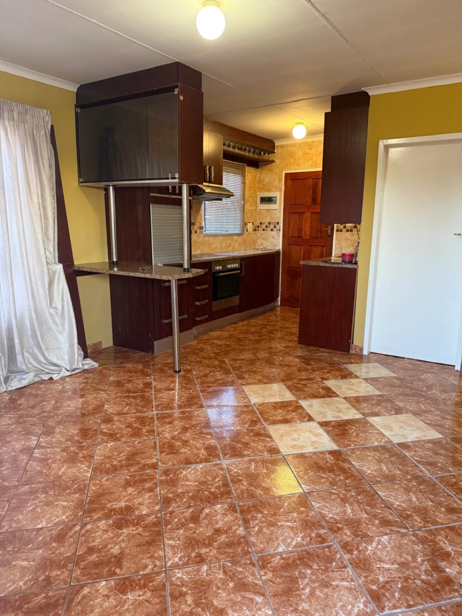 2 Bedroom Property for Sale in Rosslyn Gauteng