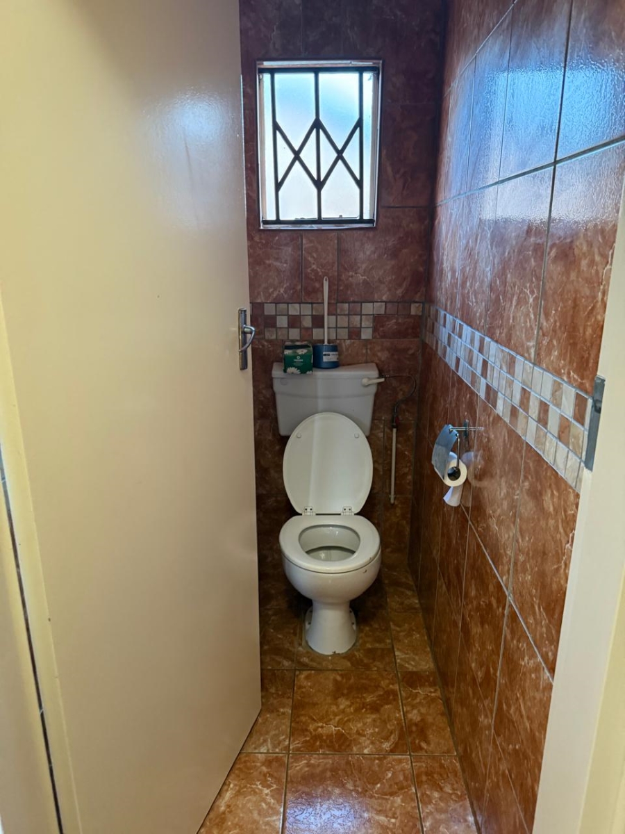 2 Bedroom Property for Sale in Rosslyn Gauteng