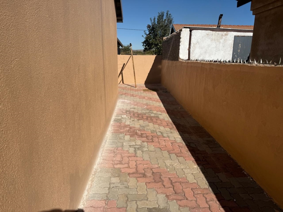 2 Bedroom Property for Sale in Rosslyn Gauteng
