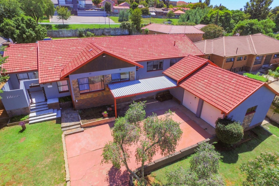 4 Bedroom Property for Sale in Winchester Hills Gauteng