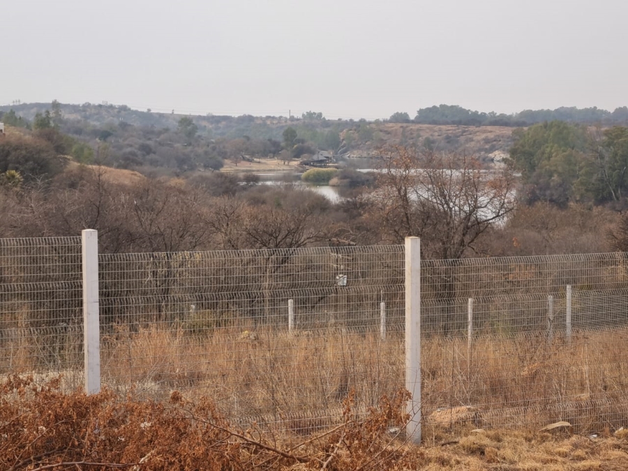  Bedroom Property for Sale in Vaaloewer Gauteng
