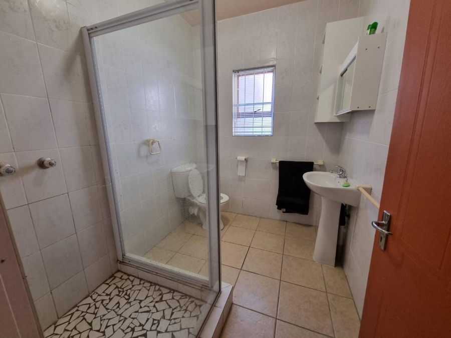 2 Bedroom Property for Sale in Vaaloewer Gauteng
