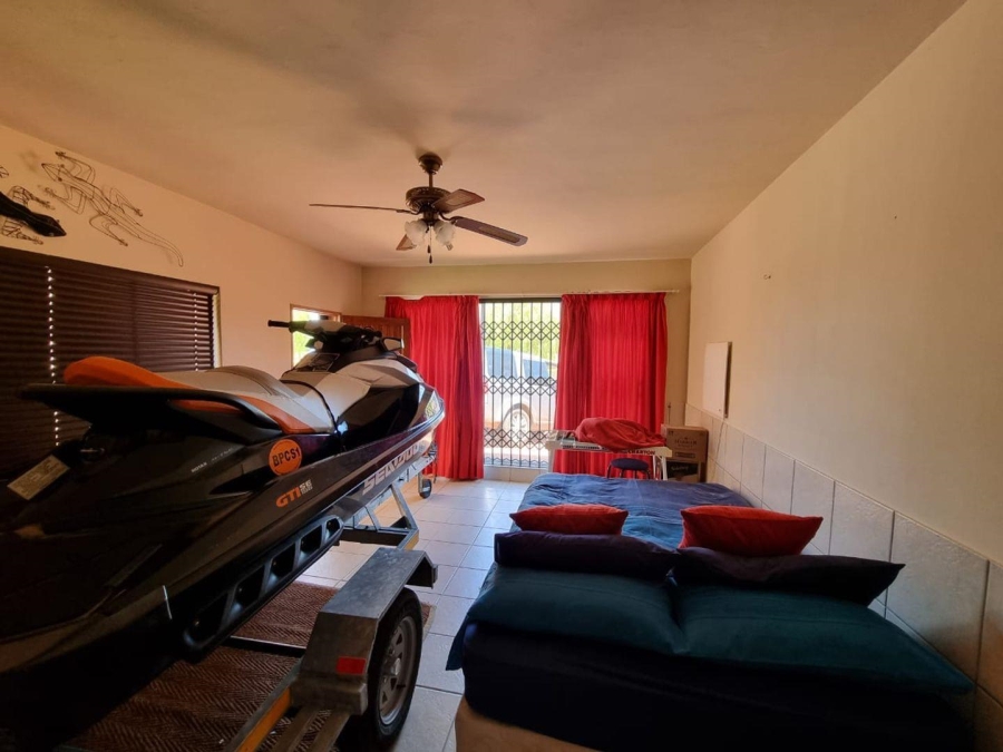 2 Bedroom Property for Sale in Vaaloewer Gauteng