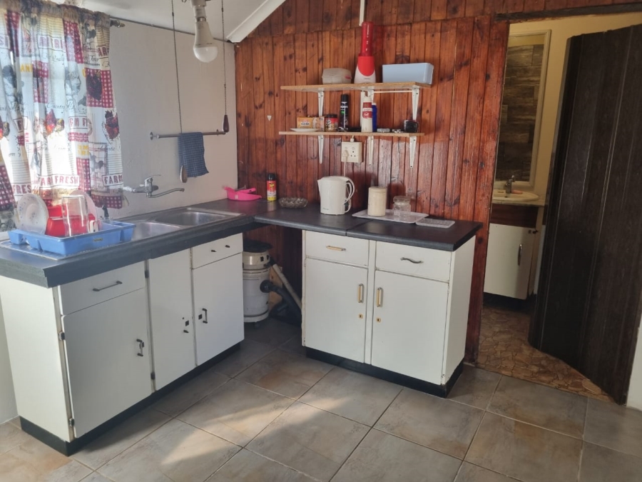 4 Bedroom Property for Sale in Vaaloewer Gauteng
