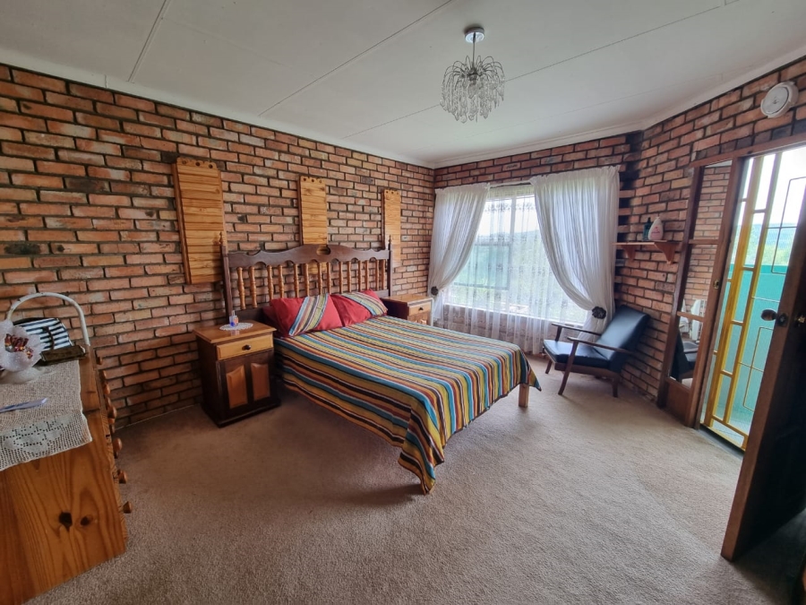 4 Bedroom Property for Sale in Vaaloewer Gauteng
