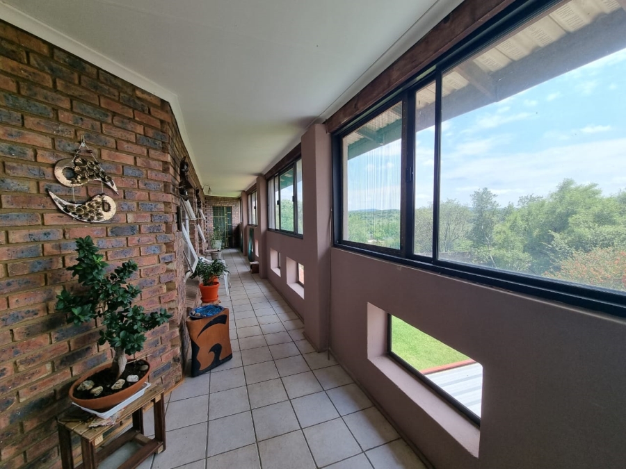 4 Bedroom Property for Sale in Vaaloewer Gauteng