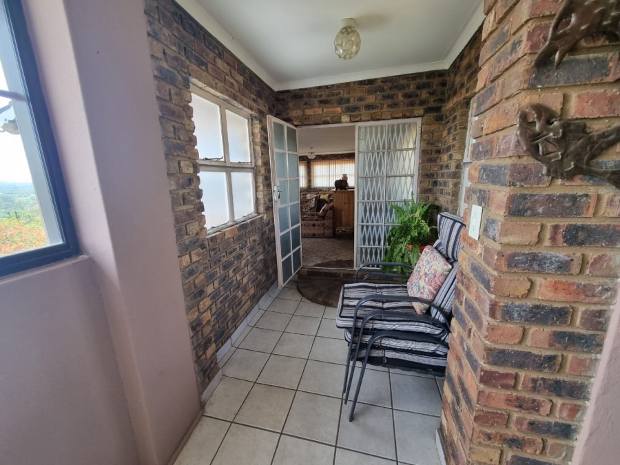 4 Bedroom Property for Sale in Vaaloewer Gauteng