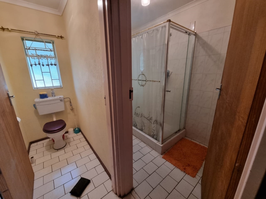 4 Bedroom Property for Sale in Vaaloewer Gauteng