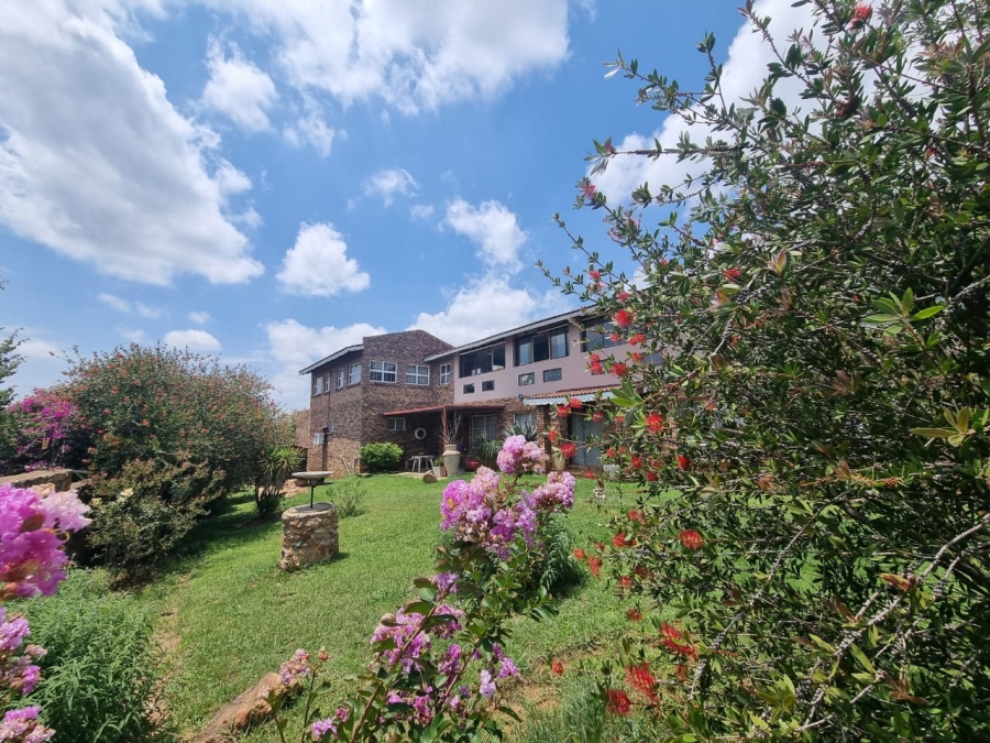 4 Bedroom Property for Sale in Vaaloewer Gauteng