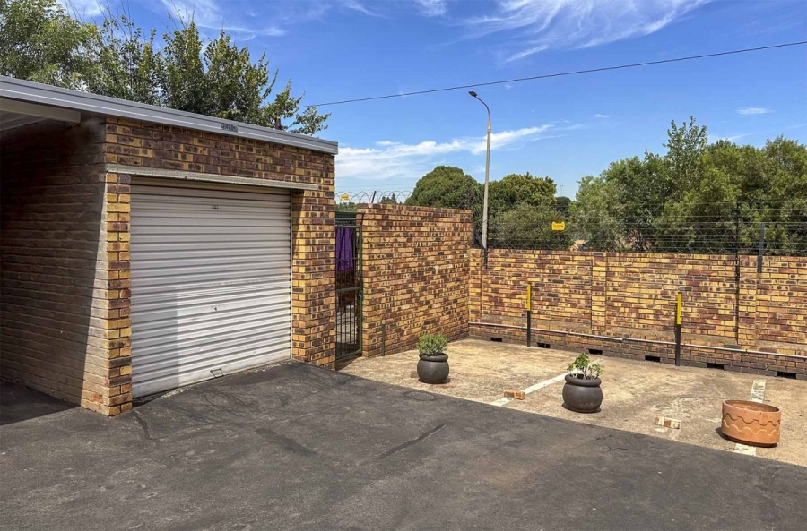 To Let 2 Bedroom Property for Rent in Eastleigh Gauteng