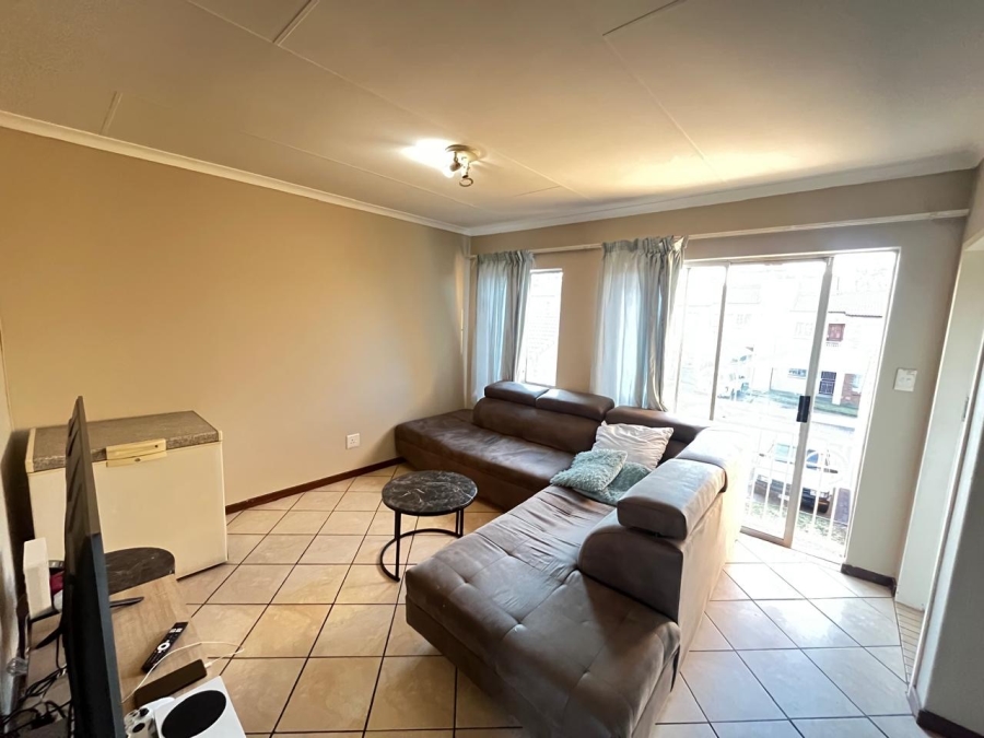 2 Bedroom Property for Sale in Erand Gardens Gauteng