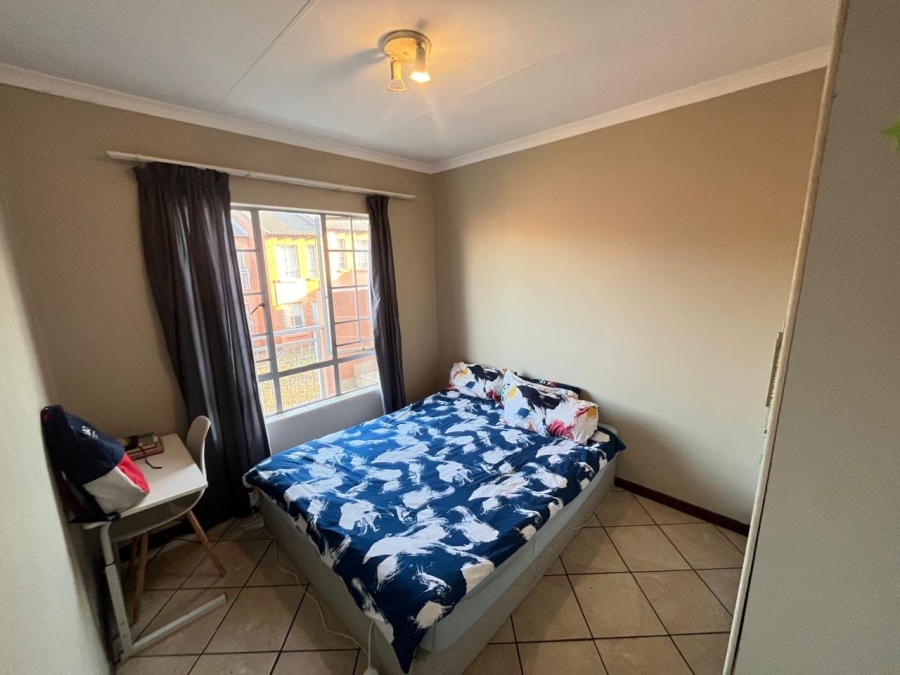 2 Bedroom Property for Sale in Erand Gardens Gauteng