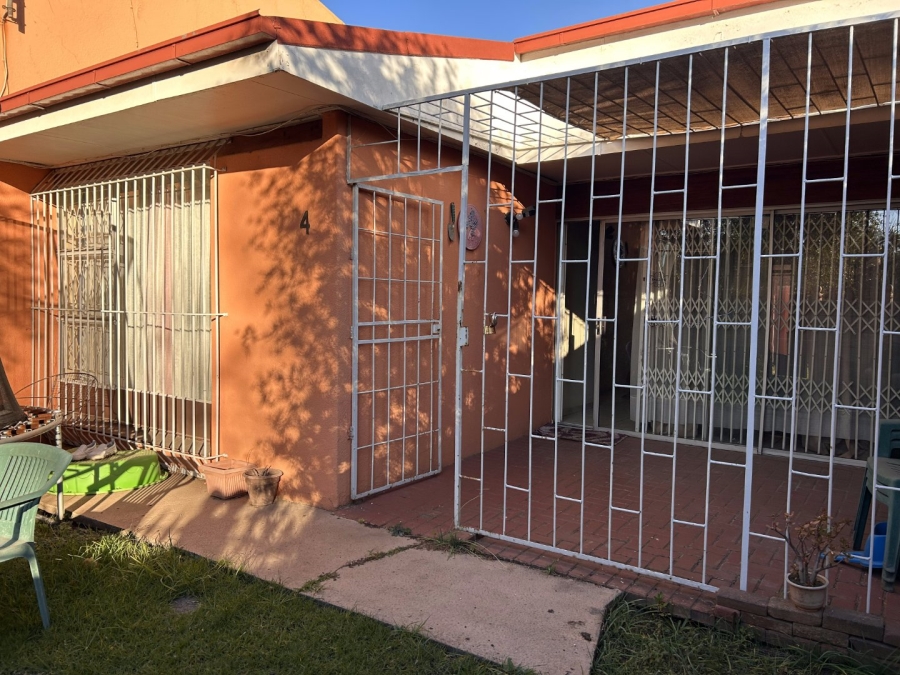 2 Bedroom Property for Sale in Vanderbijlpark SW 1 Gauteng