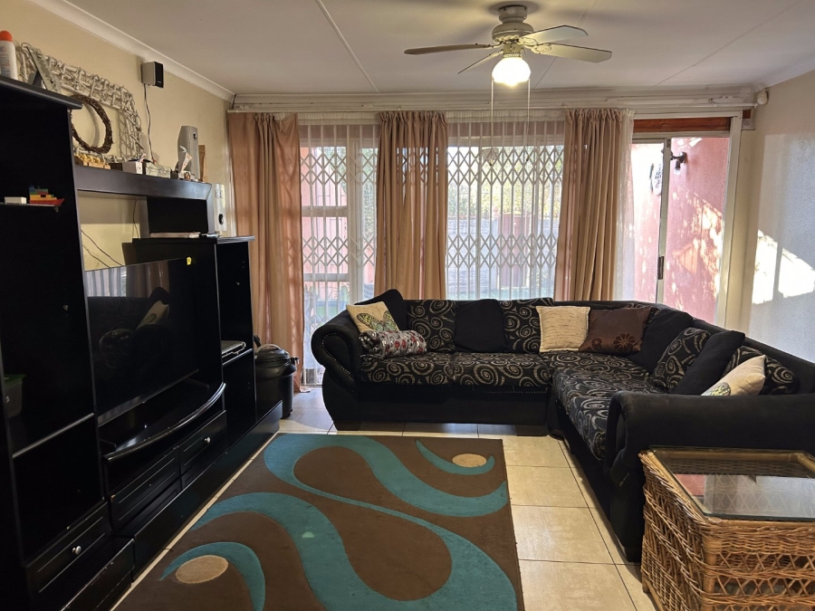 2 Bedroom Property for Sale in Vanderbijlpark SW 1 Gauteng