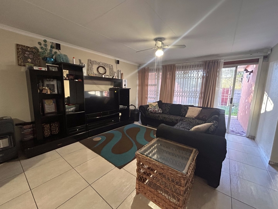 2 Bedroom Property for Sale in Vanderbijlpark SW 1 Gauteng