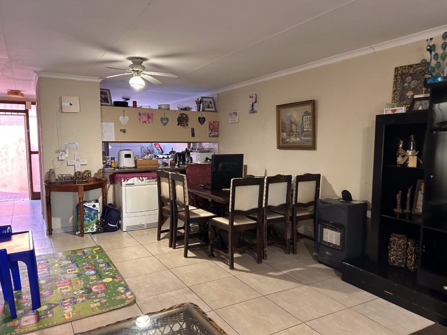 2 Bedroom Property for Sale in Vanderbijlpark SW 1 Gauteng