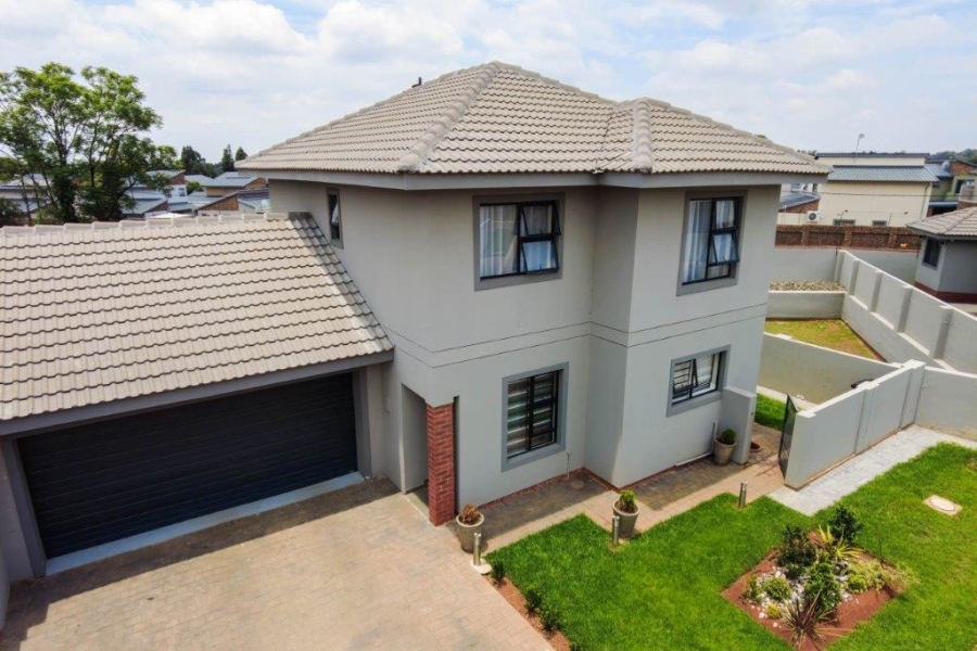 3 Bedroom Property for Sale in Brentwood Park AH Gauteng