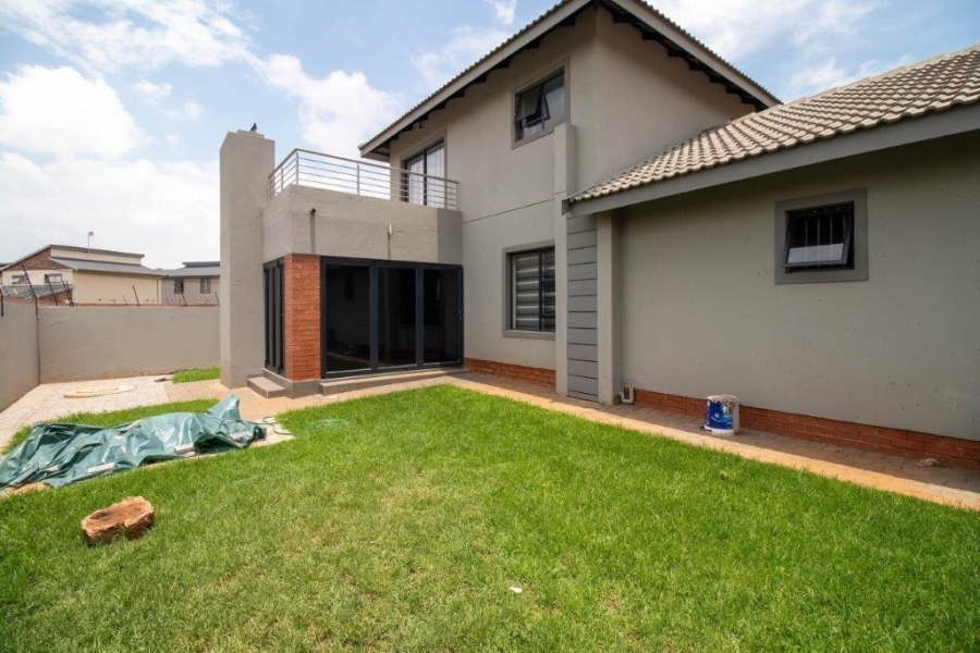 3 Bedroom Property for Sale in Brentwood Park AH Gauteng